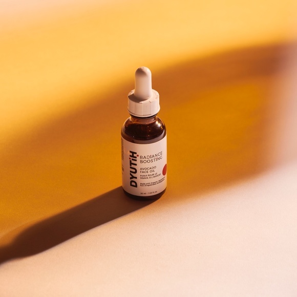 Dyutih Organics Other - RADIANCE BOOSTING AVOCADO FACE OIL  MADE WITH ORGANIC INGREDIENTS 30ML/ 1 FL.OZ